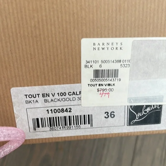 🖤👠Black Tout En V Cage Sandals from Christian Louboutin 🖤👠 - Picture 7 of 8